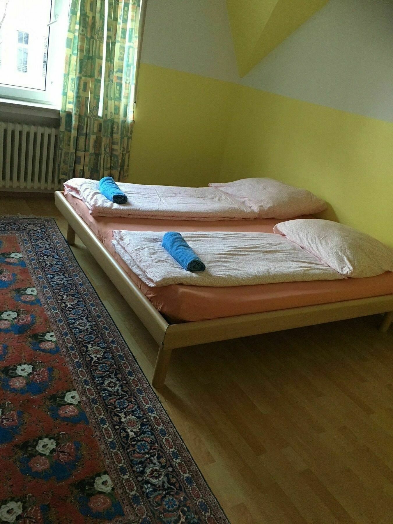 A&s Aennchenplatz 9 *